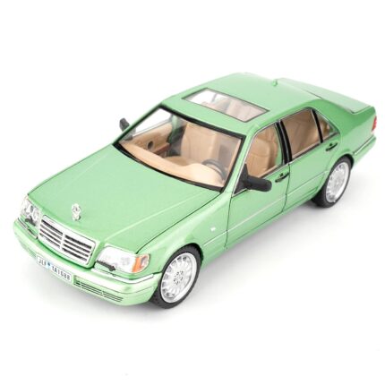 1.24 SCALE MERCEDES-BENZ W140 S320-GREEN